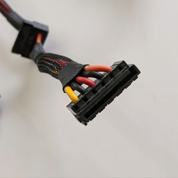 CORSAIR CX600 Power Supply Model 75-001668 Very Good Pre-Owned Condition - Picture 8 of 16